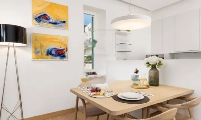 Недвижимость Трехкомнатная квартира, Центр: 9