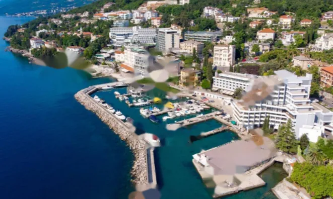 Недвижимость Трехкомнатная квартира, Центр: 34