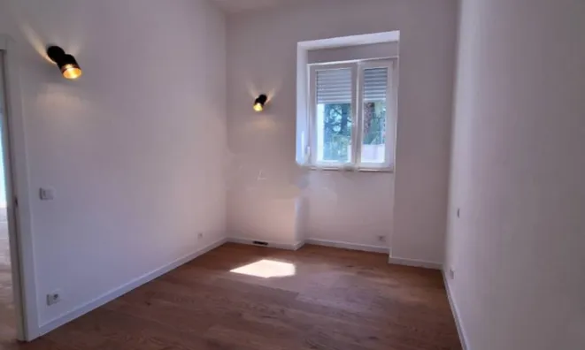 Недвижимость Трехкомнатная квартира в Центре: 7