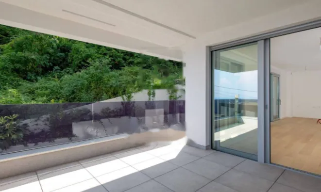 Недвижимость Трёхкомнатная квартира в центре: 2