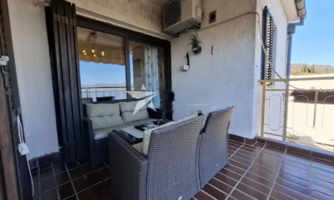 Недвижимость Четырехкомнатная квартира, Центр, Опатия: 3