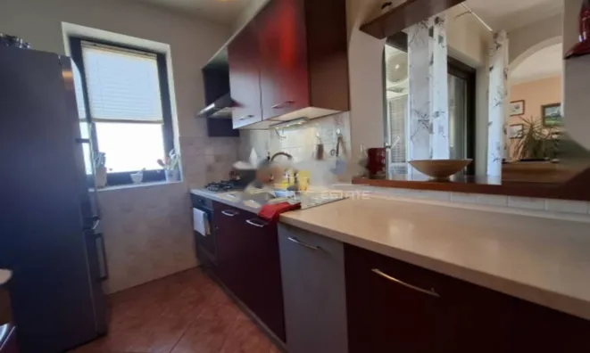 Недвижимость Четырехкомнатная квартира, Центр, Опатия: 5