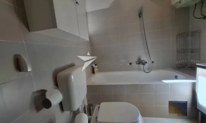 Недвижимость Четырехкомнатная квартира, Центр, Опатия: 8