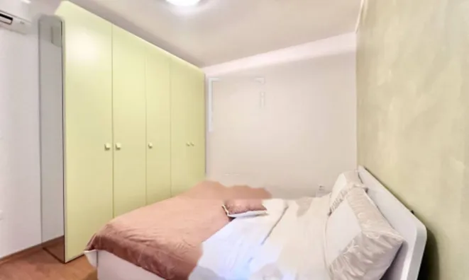 Недвижимость Однокомнатная квартира, Центр: 7