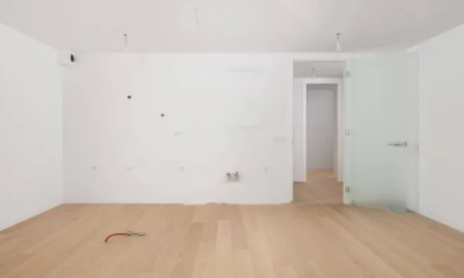 Недвижимость Трехкомнатная квартира в Центре: 10