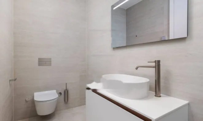 Недвижимость Трехкомнатная квартира в Центре: 22