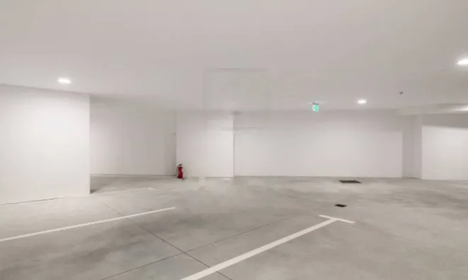 Недвижимость Трехкомнатная квартира в Центре: 27