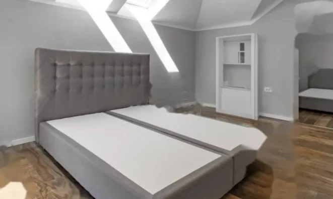 Недвижимость Четырехкомнатная квартира, Центр: 15