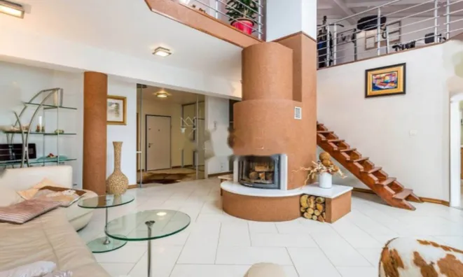 Недвижимость Четырехкомнатная квартира, Центр, Опатия: 9