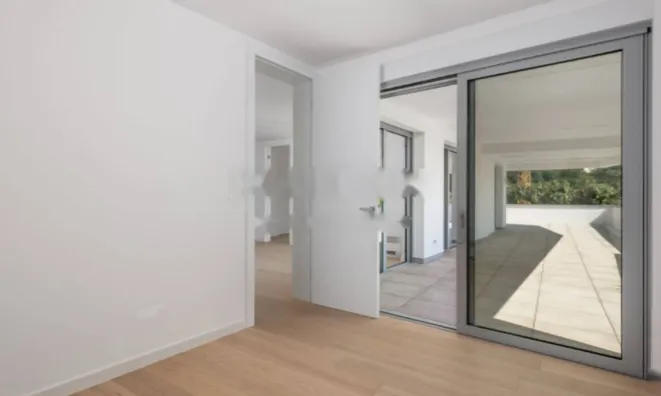 Недвижимость Трёхкомнатная квартира в центре: 7