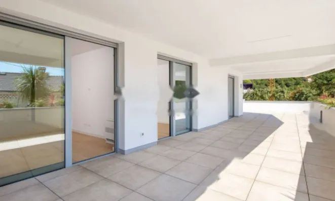 Недвижимость Трёхкомнатная квартира в центре: 19