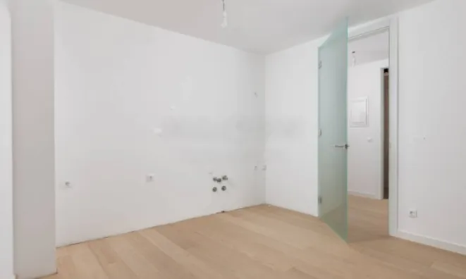 Недвижимость Трёхкомнатная квартира в центре: 22