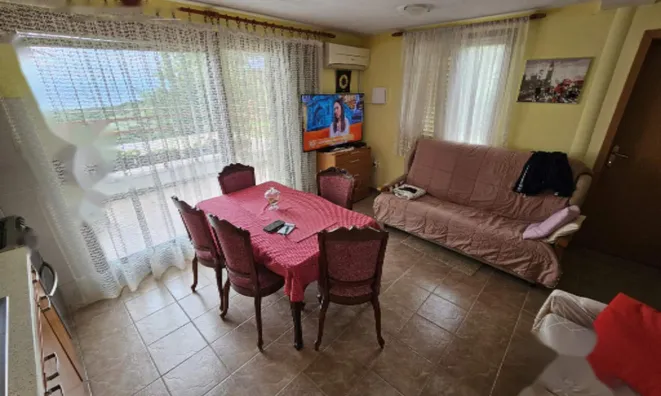 Недвижимость Дом с террасой Коломбан: 12