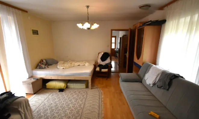 Недвижимость Дом с террасой Коломбан: 25