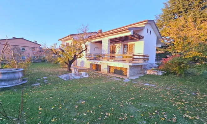 Недвижимость Дом в центре Сежаны: 7