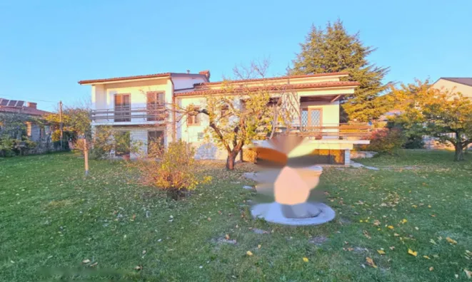 Недвижимость Дом в центре Сежаны: 8