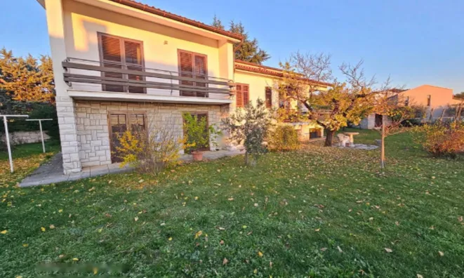 Недвижимость Дом в центре Сежаны: 11