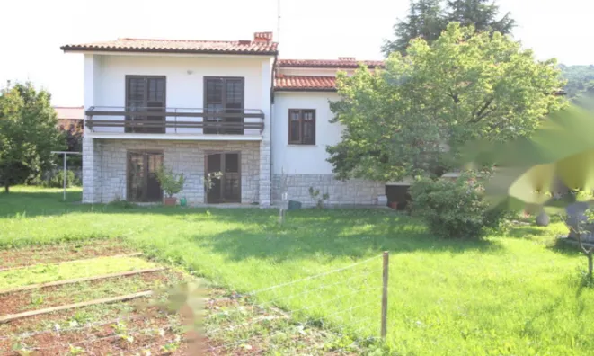 Недвижимость Дом в центре Сежаны: 12