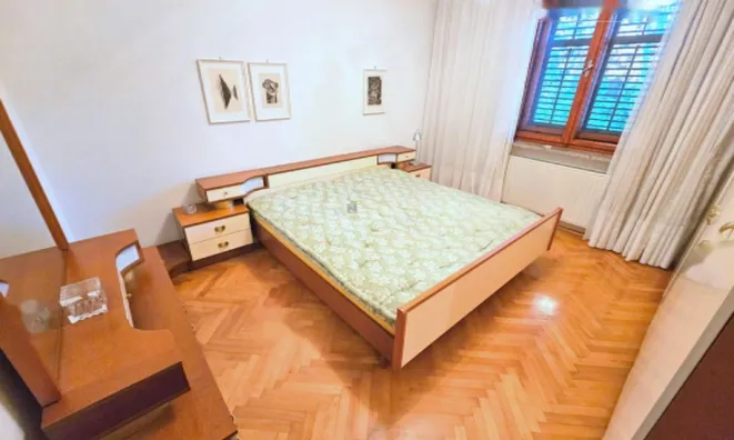 Недвижимость Дом в центре Сежаны: 25