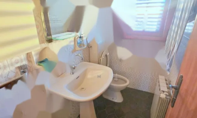 Недвижимость Дом в центре Сежаны: 30