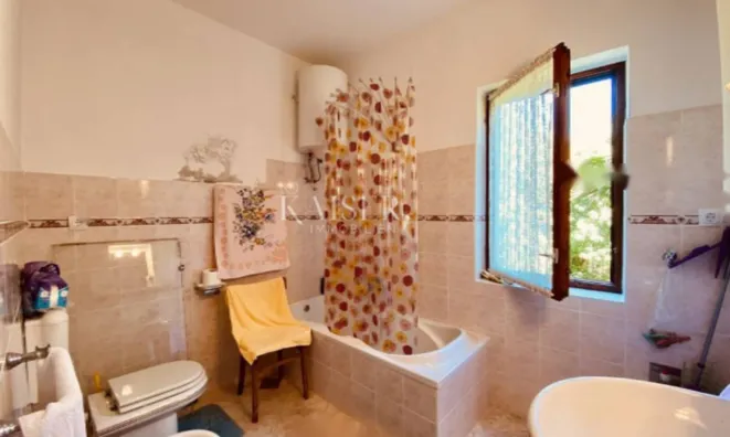 Недвижимость Семейный дом 240 м², Запад, Опатия: 21