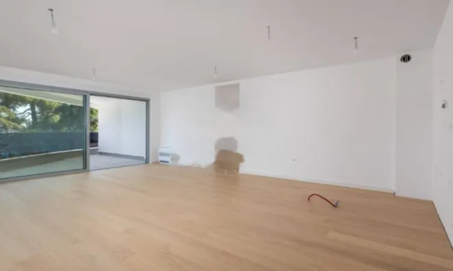 Недвижимость Квартира на 1-м этаже, Центр, Опатия: 21