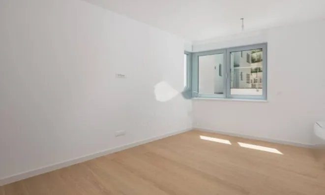 Недвижимость Квартира на 1-м этаже, Центр, Опатия: 35