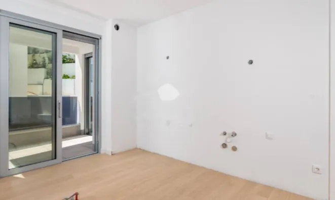 Недвижимость Квартира на 1-м этаже, Центр, Опатия: 37