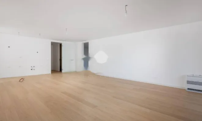 Недвижимость Квартира на 1-м этаже, Центр, Опатия: 40