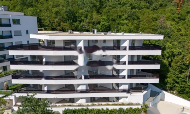 Недвижимость Квартира на 1-м этаже, Центр, Опатия: 59