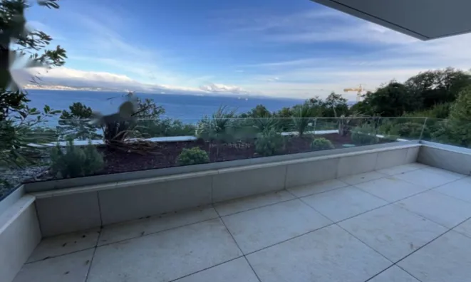 Недвижимость Четырехкомнатная квартира в центре Опатии: 1