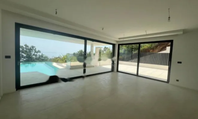 Недвижимость Четырехкомнатная квартира в центре Опатии: 10