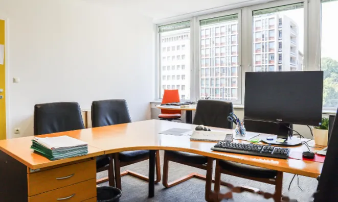 Недвижимость Коммерческое помещение в центре: 12