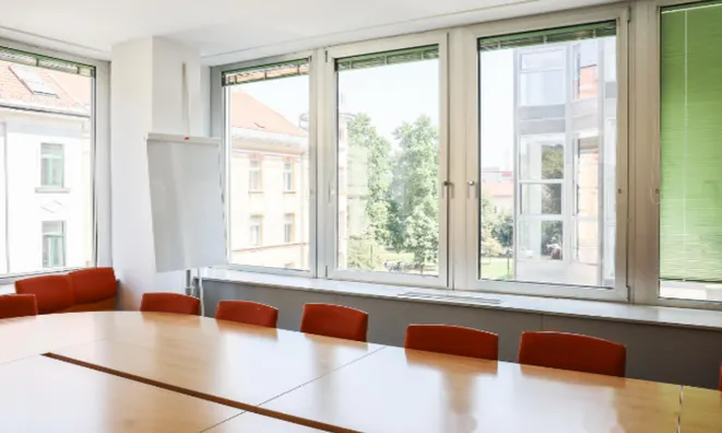 Недвижимость Коммерческое помещение в центре: 16