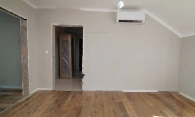 Недвижимость Четырехкомнатная квартира Центр: 6