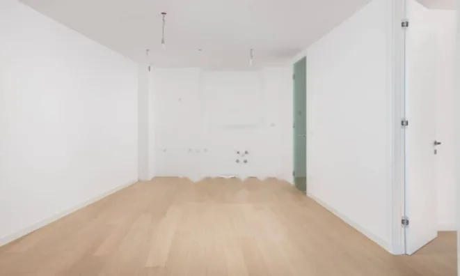 Недвижимость Трехкомнатная квартира в центре: 14