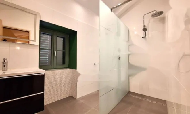 Недвижимость Четырехкомнатная квартира в центре Опатии: 16