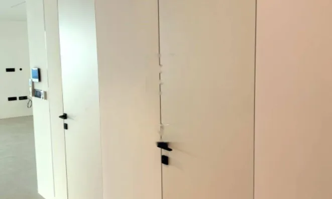 Недвижимость Четырехкомнатная квартира : 3