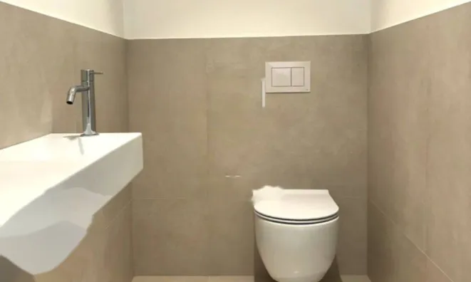 Недвижимость Четырехкомнатная квартира : 19