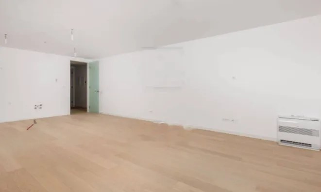 Недвижимость Трехкомнатная квартира центр: 11