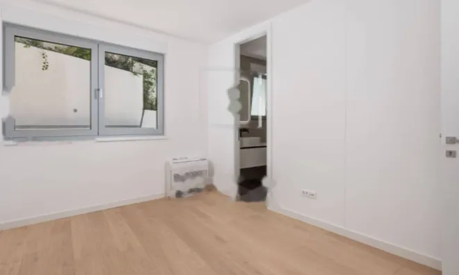 Недвижимость Трехкомнатная квартира центр: 13