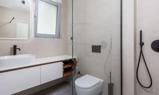 Недвижимость Трехкомнатная квартира центр: 16