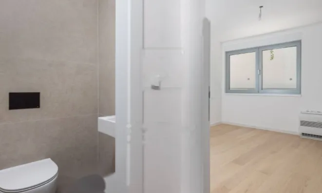 Недвижимость Трехкомнатная квартира центр: 18