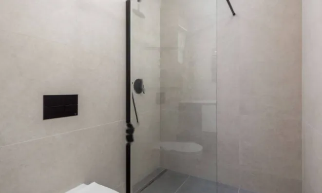 Недвижимость Трехкомнатная квартира центр: 20