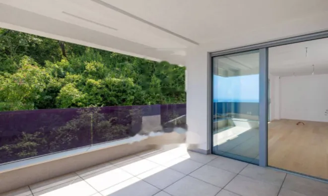 Недвижимость Трехкомнатная квартира Центр: 2