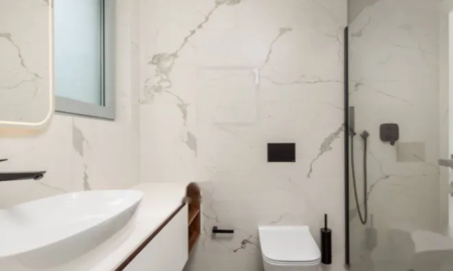 Недвижимость Трехкомнатная квартира Центр: 15