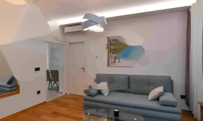 Недвижимость Двухкомнатная квартира в центре: 6