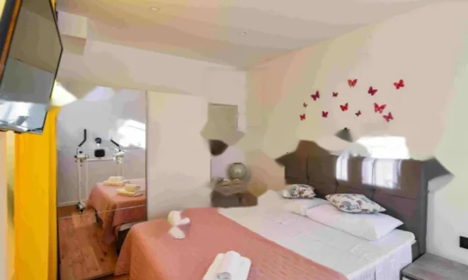 Недвижимость Двухкомнатная квартира в центре: 7