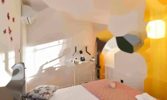 Недвижимость Двухкомнатная квартира в центре: 9