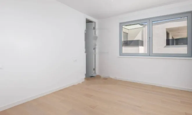 Недвижимость Трёхкомнатная квартира, Центр: 9